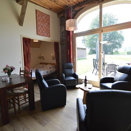 Quaint Farmhouse In Geesteren With Meadow View Exterior foto